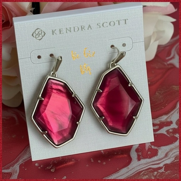 Authentic Kendra Scott Beatrix Necklace and Dunn Red Coral Earrings Set - Picture 5 of 10